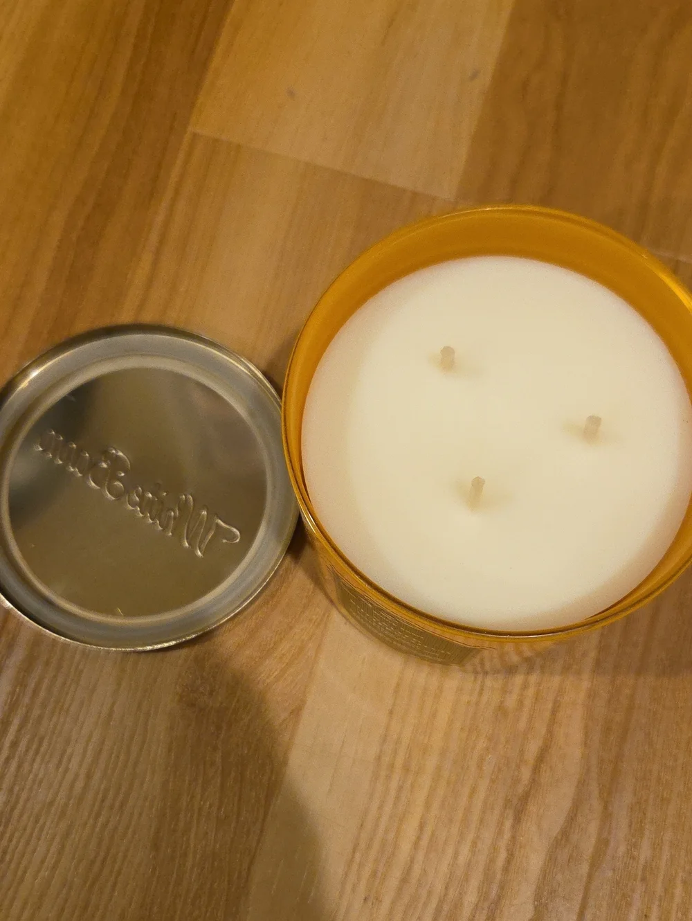 White Barn Salted Butterscotch Candle - Picture 2 of 3
